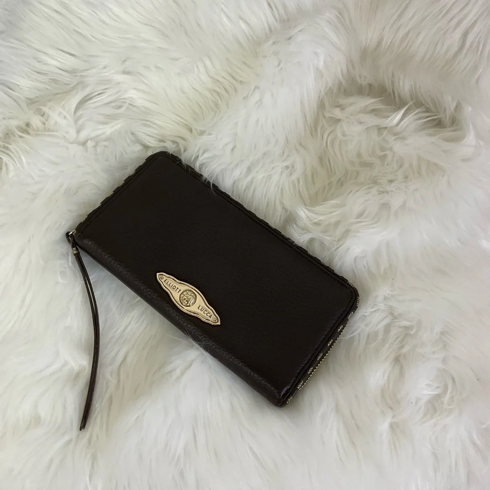 Elliott Lucca Brown Pebbled 100% Cow Leather Channeling Zipper Wristlet Wallet